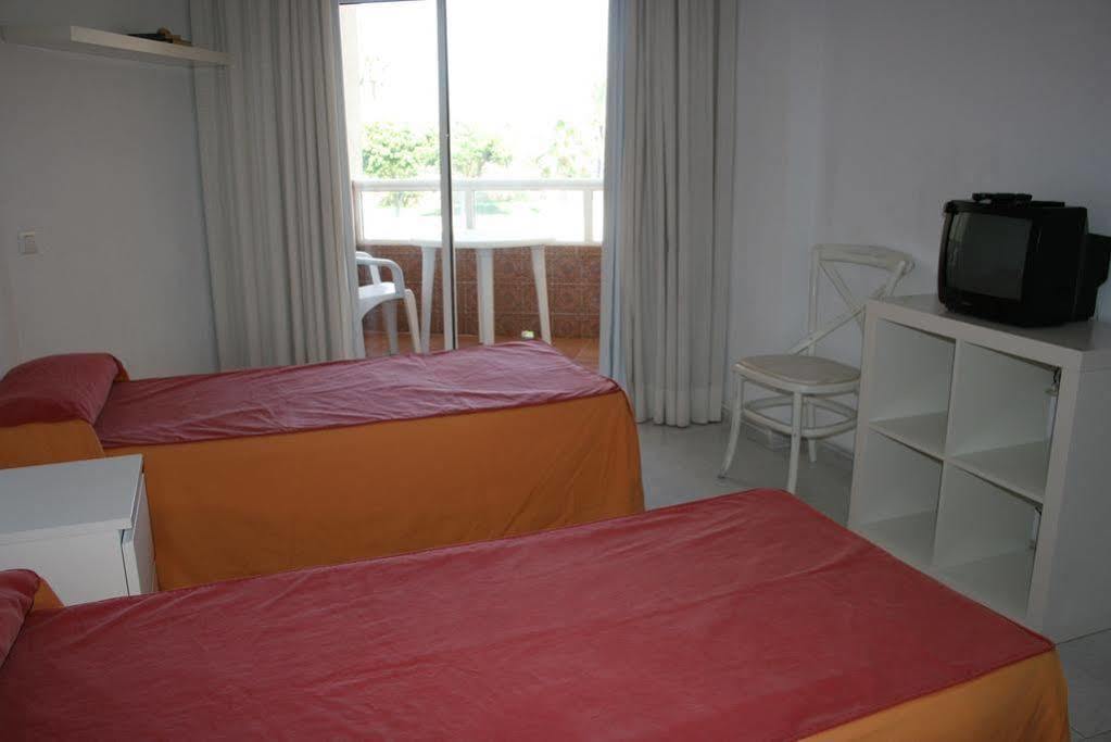 בנאלמדנה Apartamentos Tamarindos מראה חיצוני תמונה